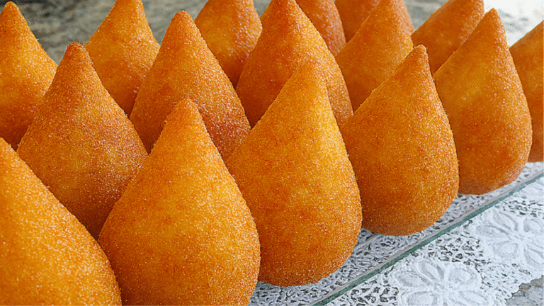 Coxinha de frango deliciosa e prática para fazer em casa e surpreender a todos